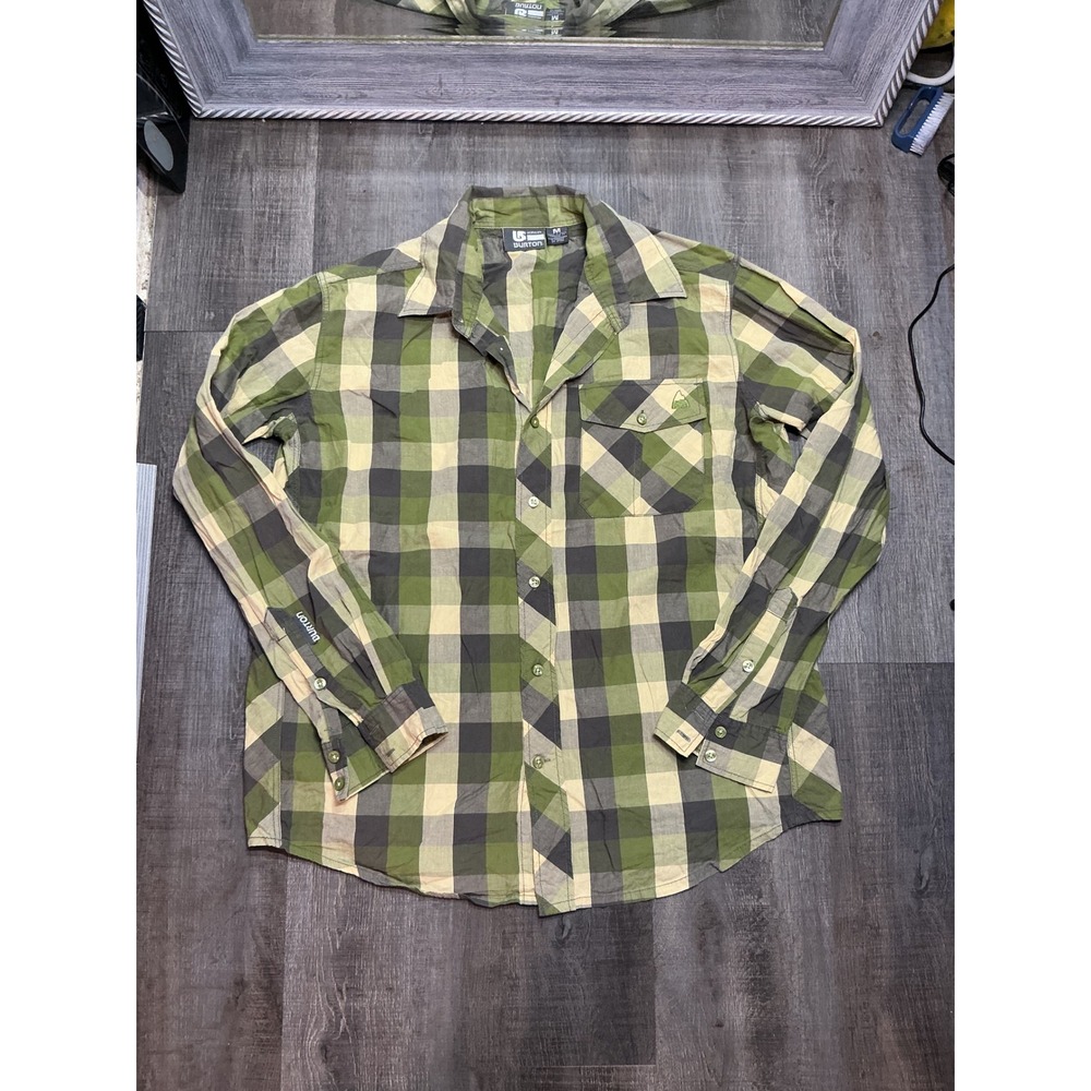 Burton Mens Green Plaid Long Sleeve Button Down Shirt Size M Mountain Logo
